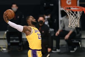 LeBron James dunking video NFT
